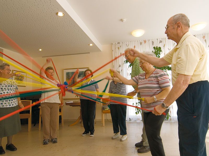 Bewegungsübungen mit den BewohnerInnen